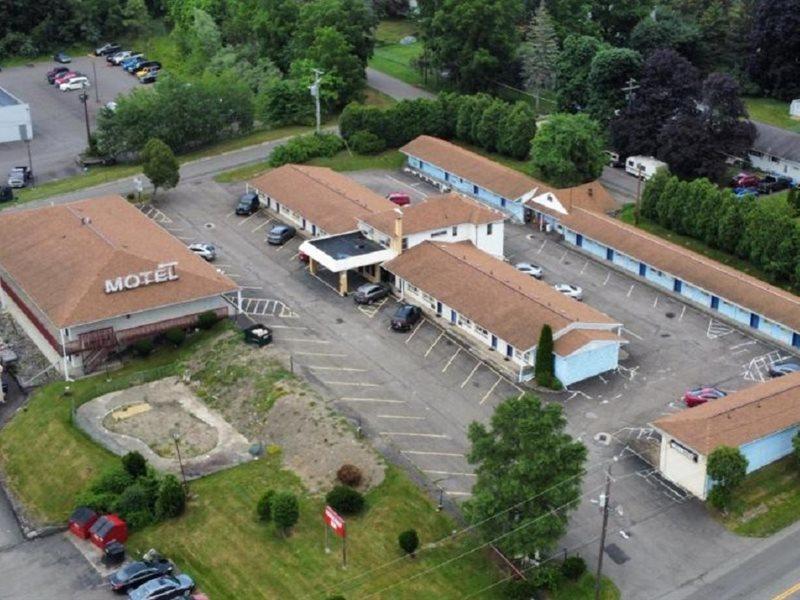 Parkway Inn Vestal Exterior foto