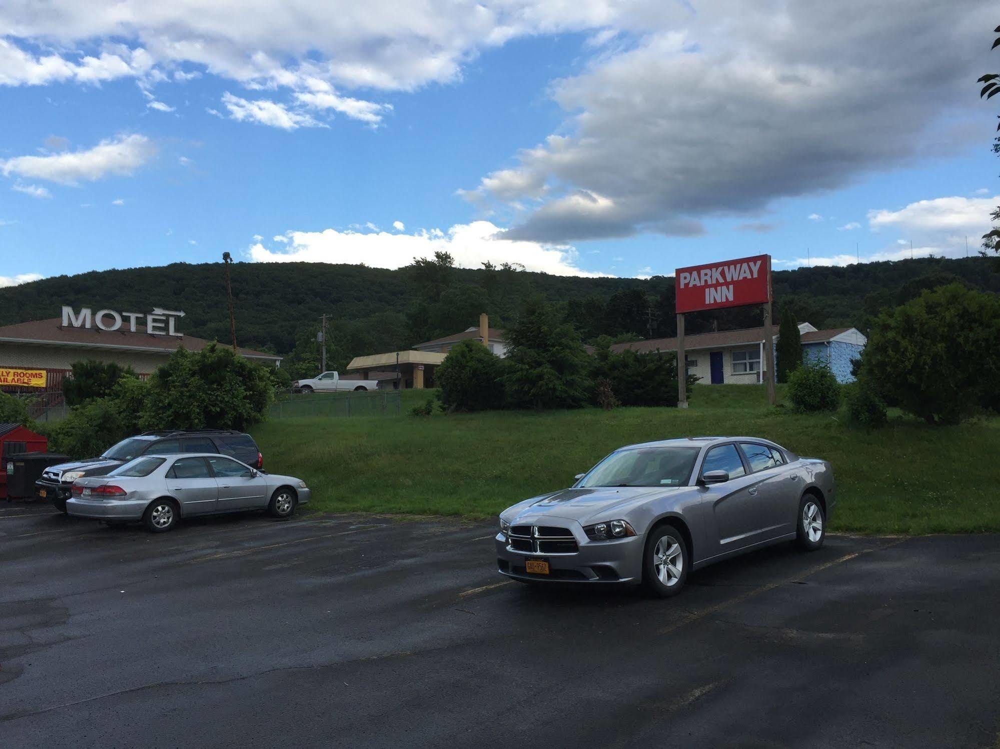 Parkway Inn Vestal Exterior foto